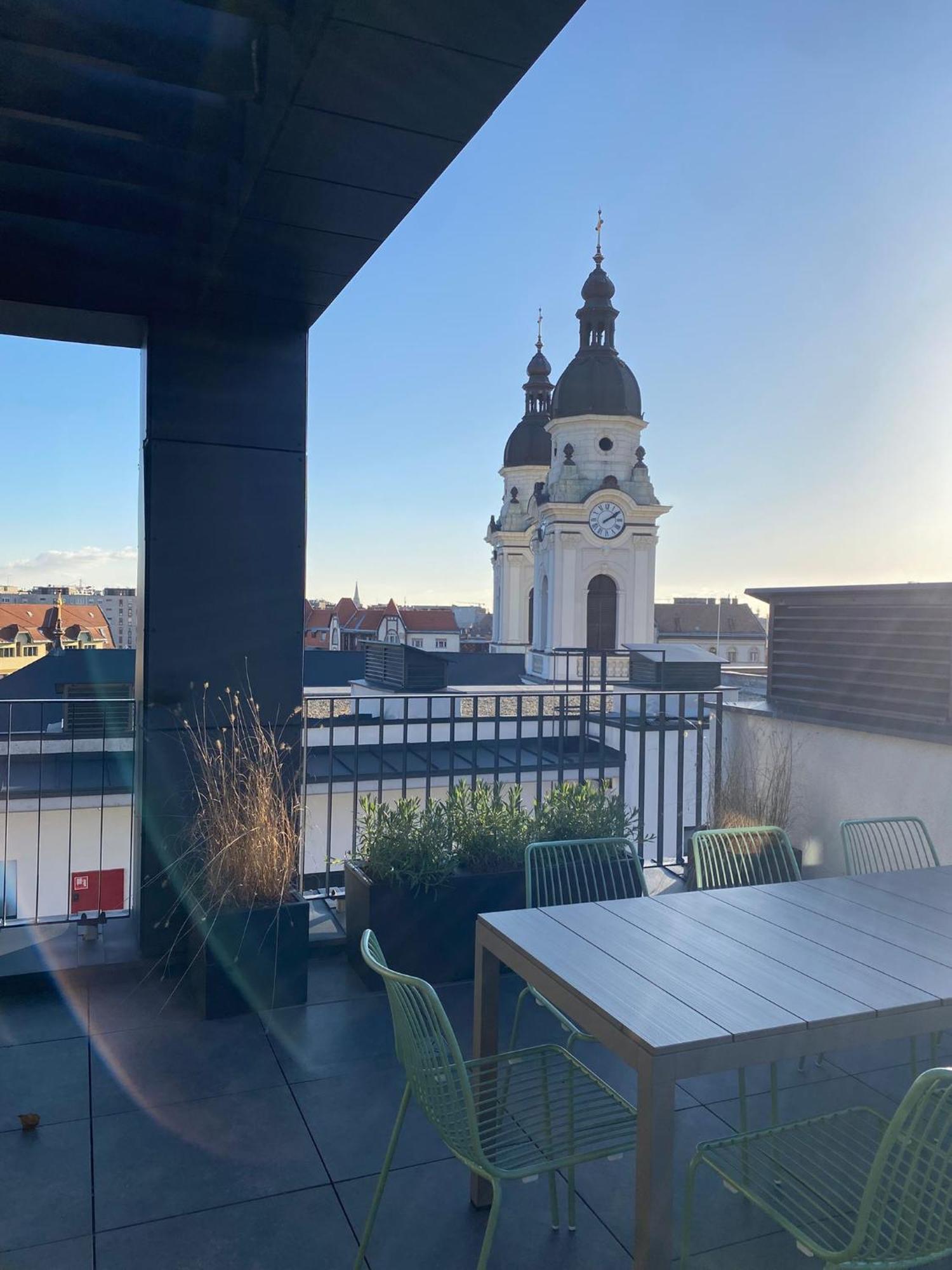 Luxury * Budapest